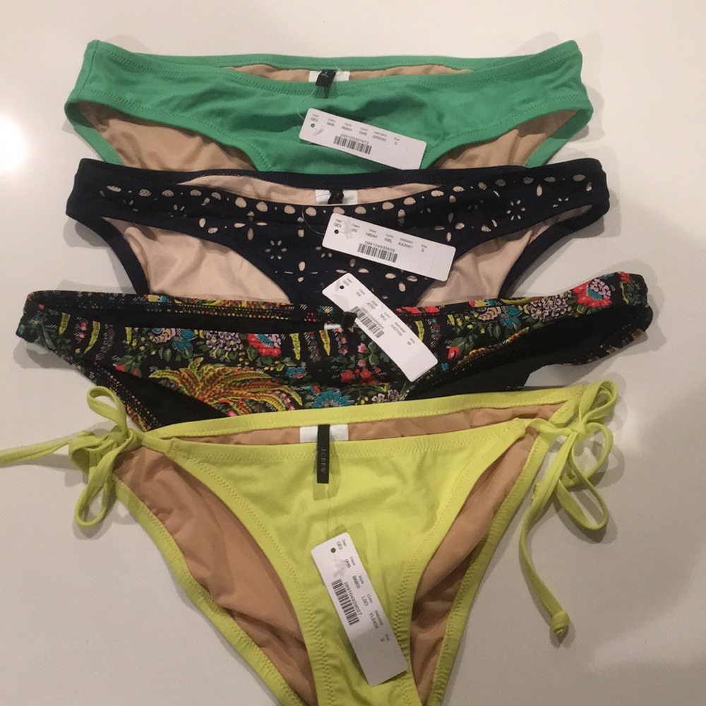 4 pairs bikini bottoms NWT